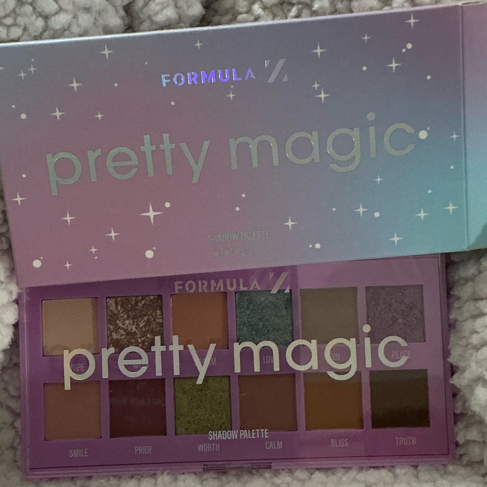 Pretty Magic Eyeshadow Palette